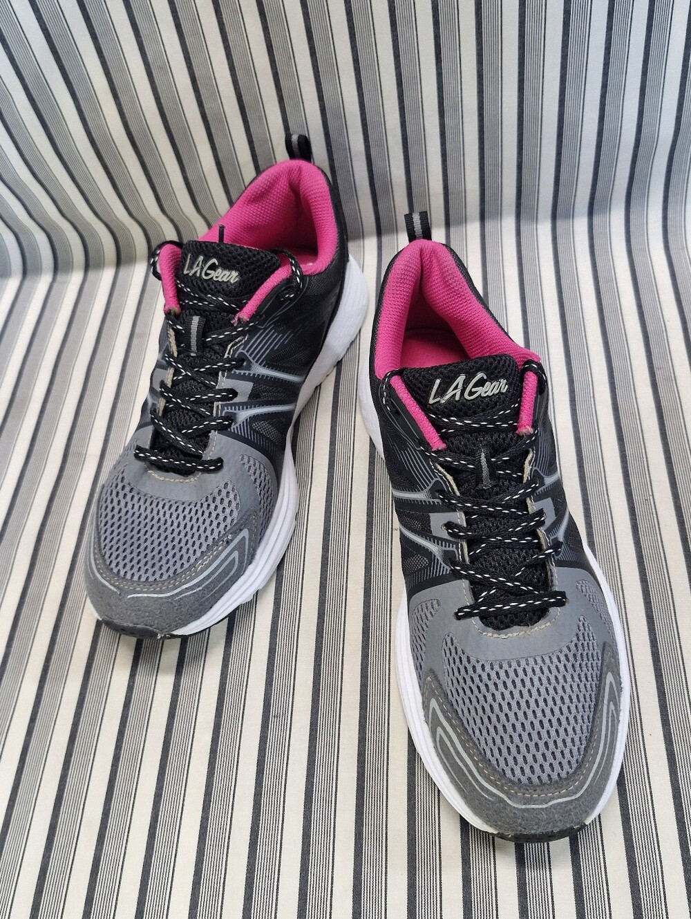 LA Gear Women's Running Shoes Size 10 Gray Black Pink Athletic Walking Sneakers